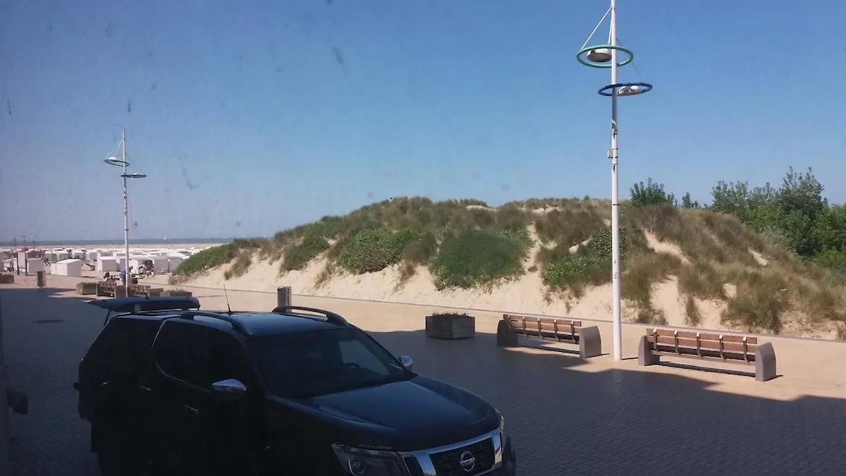 Spacious Bright Apartment On The Seawall In Zeebrugge 0*, Bruggy Belgie